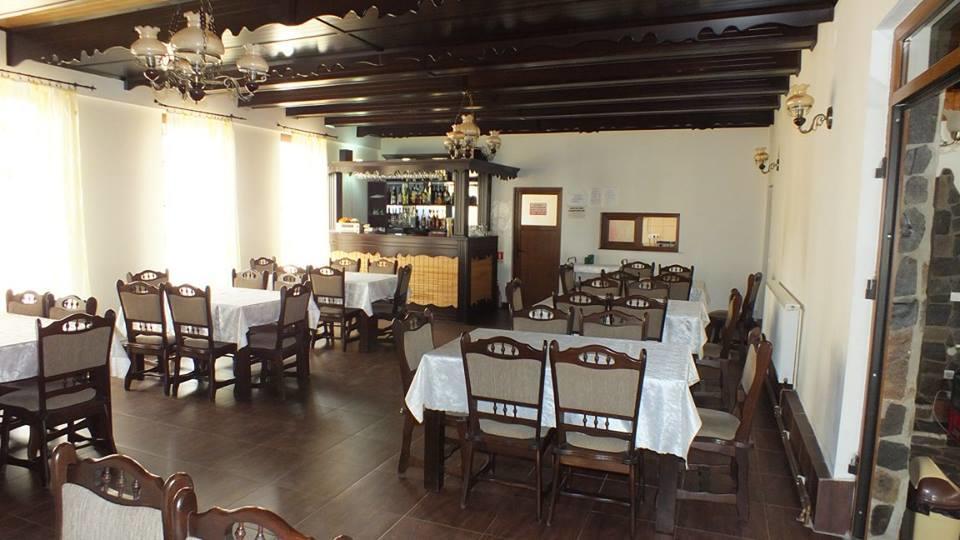 Pensiune Restaurant La Pogace Săpânța Exterior photo